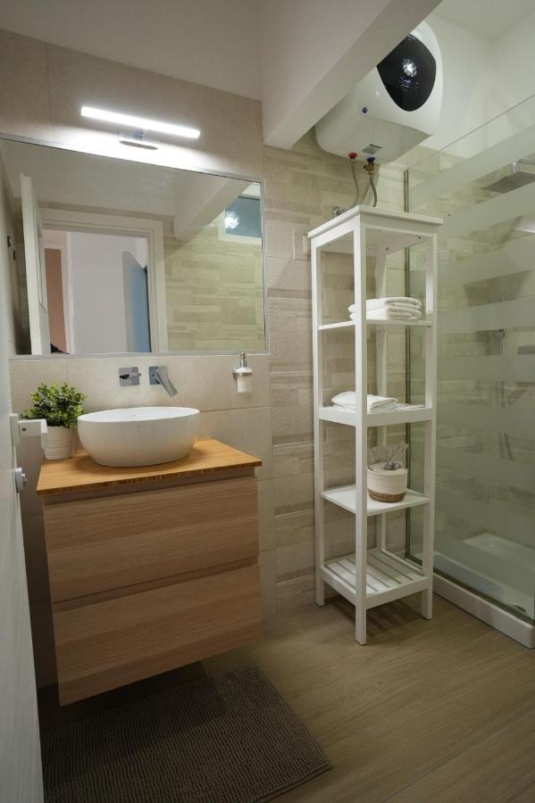 Luxury Rooms Paoli 19 Кальяри Экстерьер фото